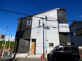 ステージ上青木II【1階】の外観