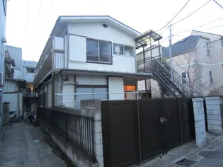 山岸アパ-ト【2階】の外観