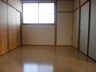 アムール宮里【2階】の居間