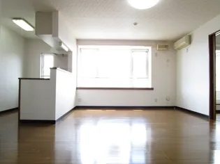 Wisteria(ウィステリア)B棟【2階】の居間