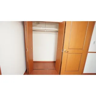 ライオンズステージ四日市【2階】の内装