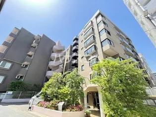 エスティガーデン【2階】の外観