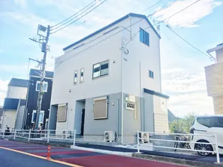 神奈川県横浜市金沢区六浦東1【アパート】の外観