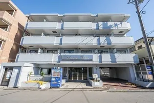 メゾン・ド・ビザール【4階】の外観