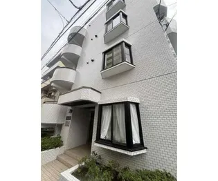 東京都新宿区弁天町【マンション】の外観