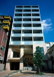 東京都港区西麻布4【マンション】の外観