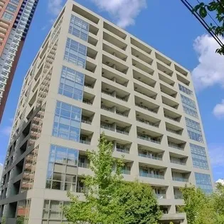 東京都港区六本木6【マンション】の外観