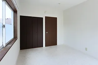 メゾン・ヌーボーNo.5【2階】の居間