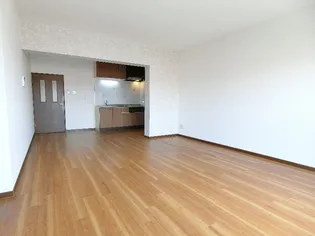 サンヒルズ松代【3階】の居間