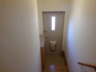 アライブ泉II A【2階】の玄関