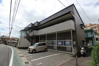 ヴィラマール向山【1階】の外観