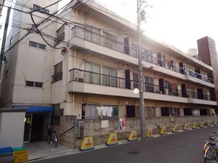 青山マンション【1階】の外観