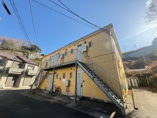 ファミールコヤマ【2階】の外観