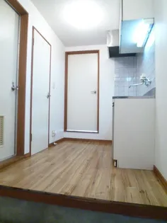 トレビ【2階】の玄関