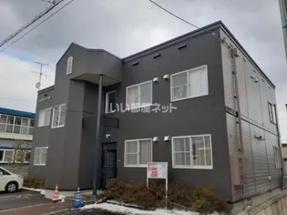 シャルマントール【1階】の外観