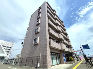 トライアムフ仙台の画像