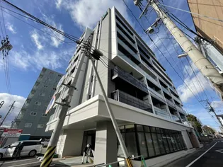 ラトゥール連坊の画像