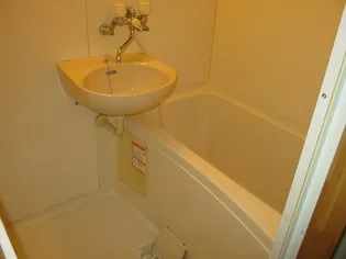 ガレージパレス【1階】の風呂