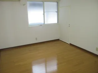 ガレージパレス【1階】の居間