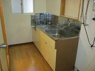 ガレージパレス【1階】のキッチン