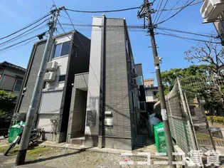 抜弁天フラット【1階】の外観