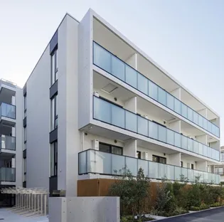 東京都新宿区舟町【マンション】の外観