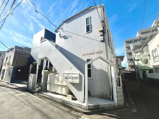 ホワイトパレス上北沢【1階】の外観