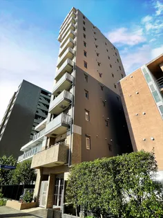 スカイコート初台【5階】の外観