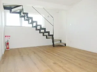 エフォート北郷B【2階】の居間