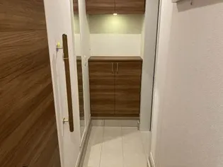 オクテーゼ【1階】の玄関