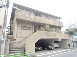 東京都港区西麻布2【アパート】の外観