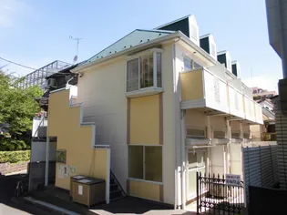 Y’sコート【1階】の外観