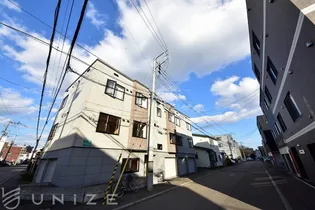 北海道札幌市豊平区平岸三条2【アパート】の外観