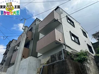 レヴァータ弐番館【1階】の外観