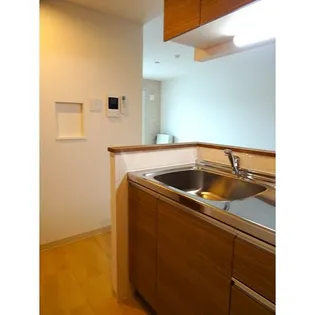 NAHEL RAVISSA【5階】の内装