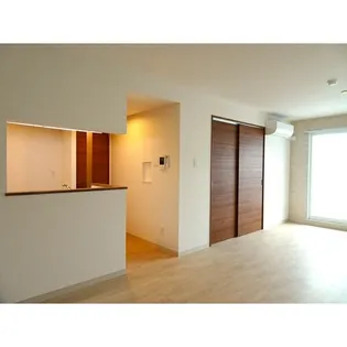 NAHEL RAVISSA【5階】の居間