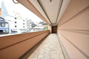 シルフィード・ドゥ・花隈【2階】の外観