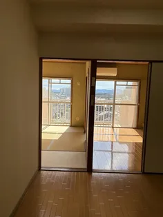 サンパレス心彰【5階】の居間