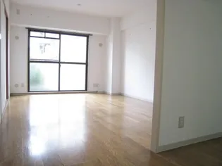 パレドールメゾン【1階】の外観