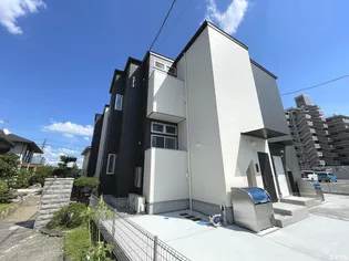 MAITRI TOSUの画像