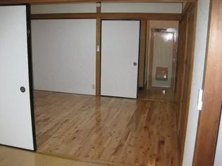 ブルーメン札元【3階】の内装