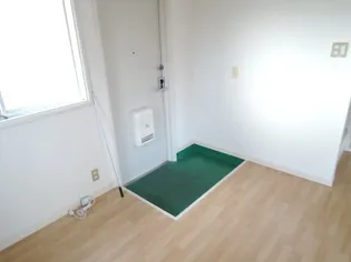 ヨシノハイツ【2階】の玄関