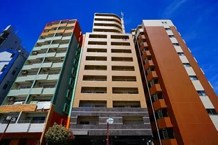 東京都町田市原町田2【マンション】の外観