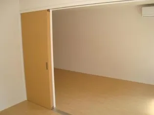 フォレスト本郷【2階】の居間