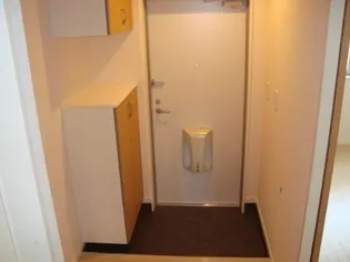 フォレスト本郷【2階】の玄関