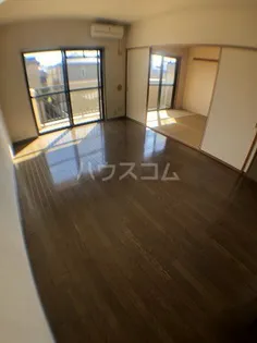 パークヒル飯山満 3号棟【2階】の居間