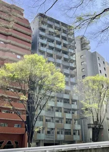 東京都新宿区西新宿3【マンション】の外観