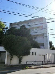 東京都世田谷区給田4【マンション】の外観