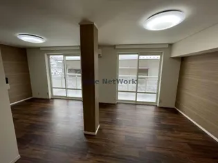 グランディールI【1階】の居間