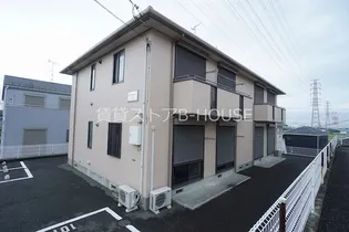 神奈川県伊勢原市沼目4【アパート】の外観